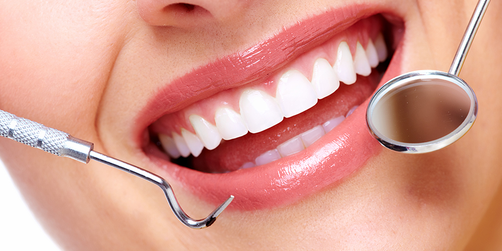 Igiene orale placca e tartaro rimossi con curette ultrasuoni Studio Bianconi dentista Bolzano